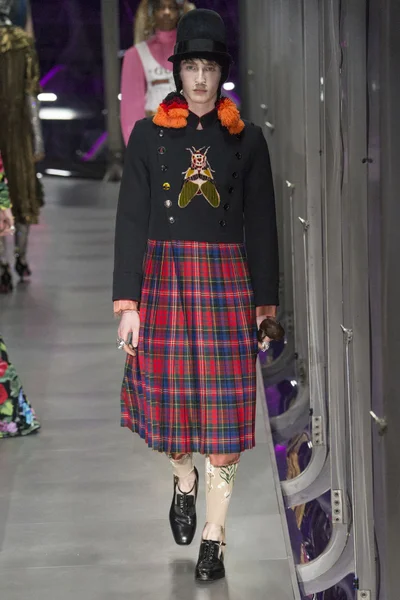 Look 68